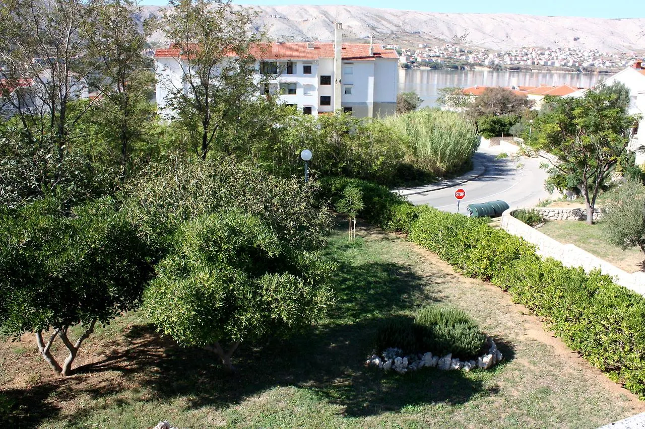 Apartments Viz Pag Pag Town